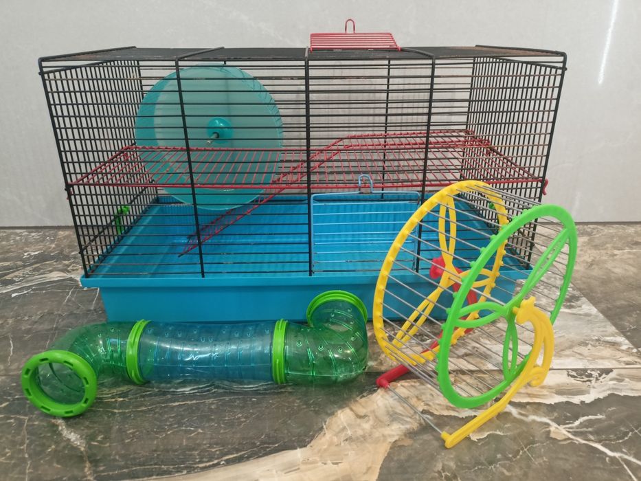 Klatka dla chomika piętrowa.