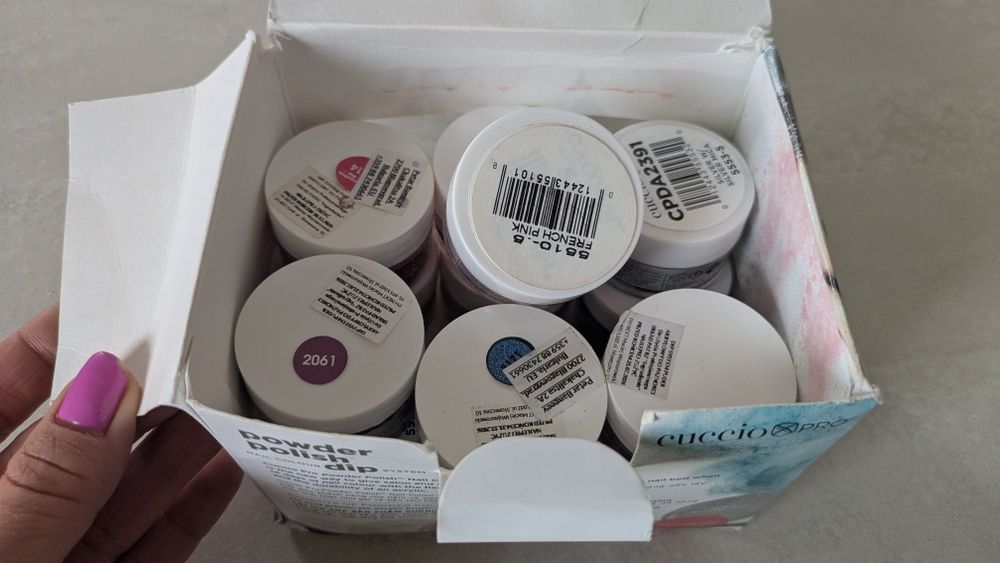 Zestaw do paznokci tytanowych Cuccio, 16 dip puder 14g