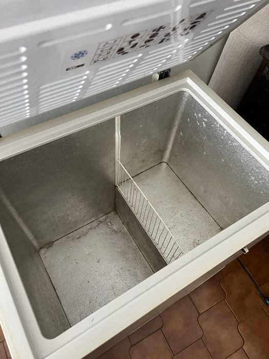 Arca congeladora a funcionar