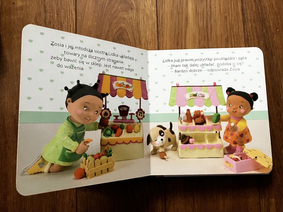 Zosia bawi się w sklep książeczka seria mała dziewczynka