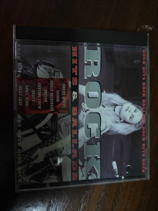 CD Rock Hits and Ballads em ótimo estado.