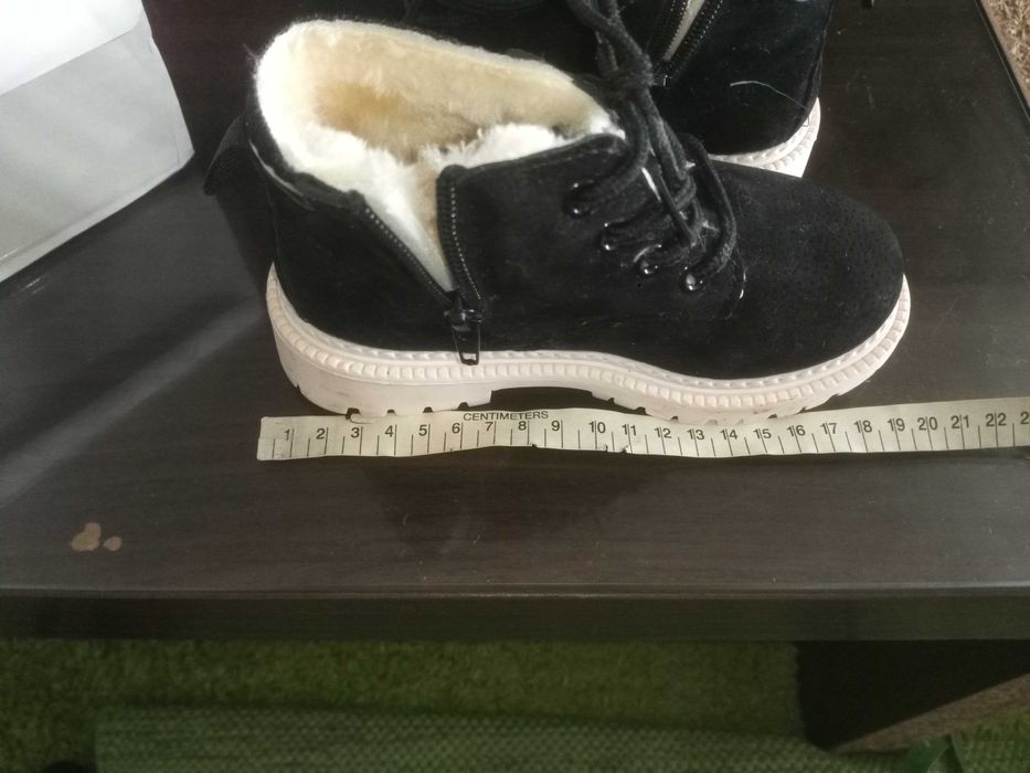 Botinhas unisexo novas T29