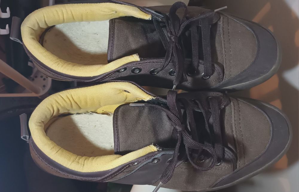 Sapatos em ótimo estado, confortáveis 44