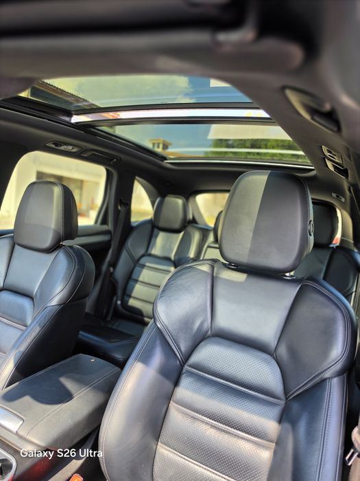 Porsche Cayenne S E-Hybrid | 2015 | 189.900 km | 28.500€