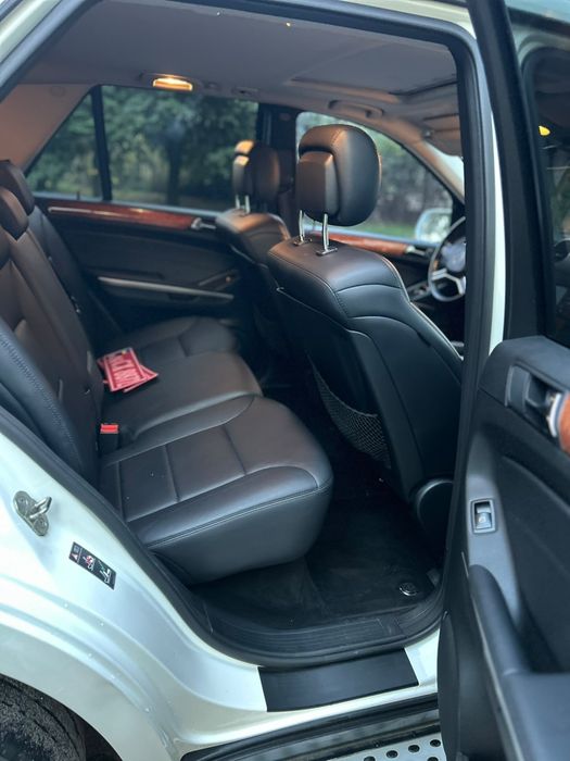 Mercedes- ML 2010рік 3.0D