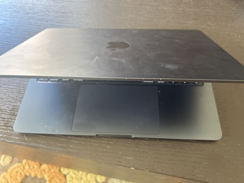 Apple Macbook M2