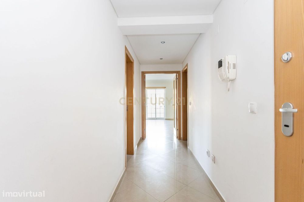 Apartamento T2 com Suite, Parqueamento e Arrecadação | Montijo