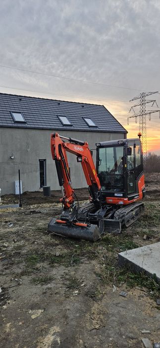 Usługi minikoparką KUBOTA KX 27-4- największy zasięg w swojej klasie