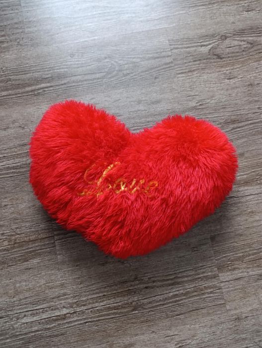 М'яке плюшеве сердечко-подушка