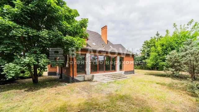 КТ Золочи - Дом 248 м кв   на 14 сотках