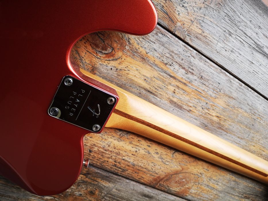 Fender Telecaster Player Plus com ponte Piezo AST Fishman Powerbridge
