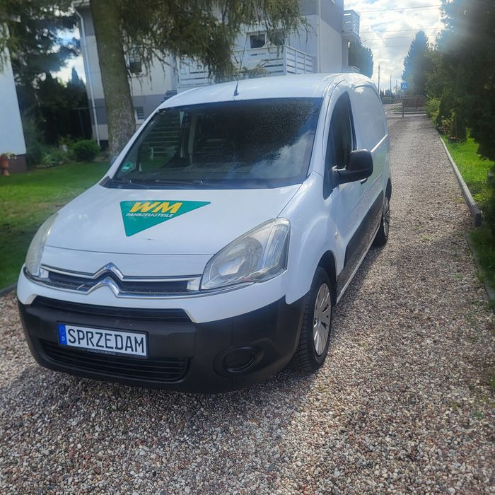 Citroen Berlingo 2012 Rok Lift 1.6 Hdi 3 osobowe !!!Hak