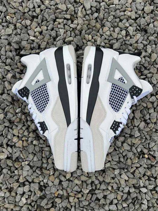 Jordan 4 retro Military black R.40.5