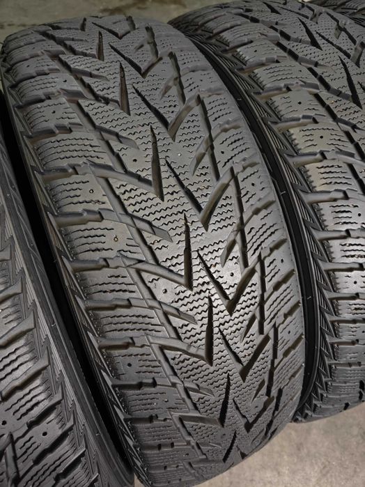 Nexen/Roadstone 225/60 R17 103T XL шини зимові 24-й рік виробник Корея