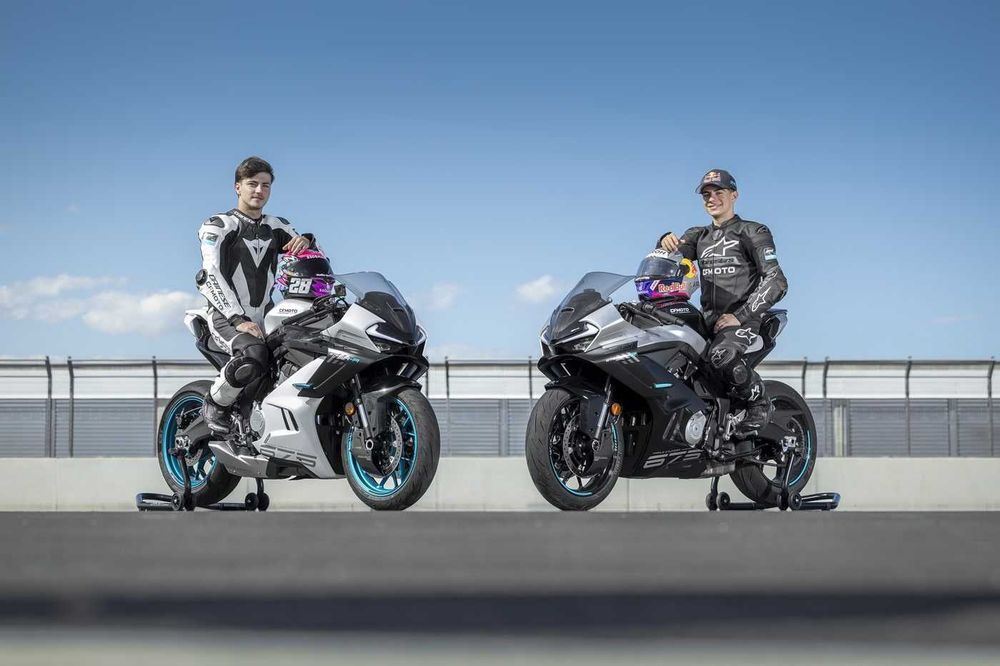 Мотоцикл CFMOTO 675SR-R