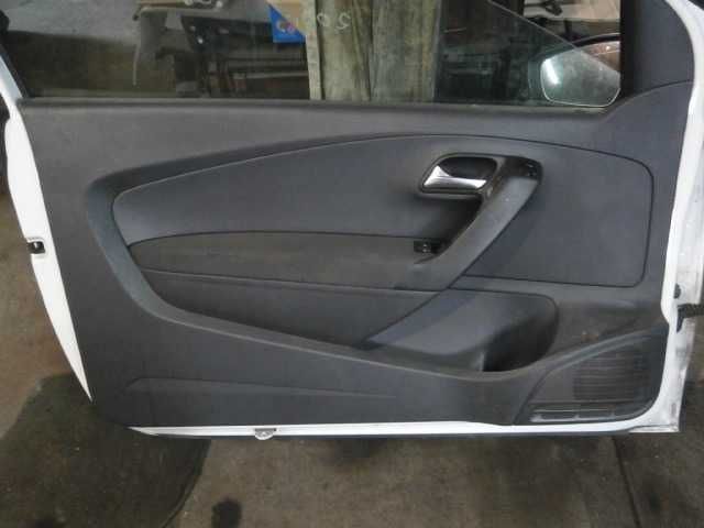 vw polo V 6R boczki boczek tapicerka drzwi lewy prawy wersja 3D europa