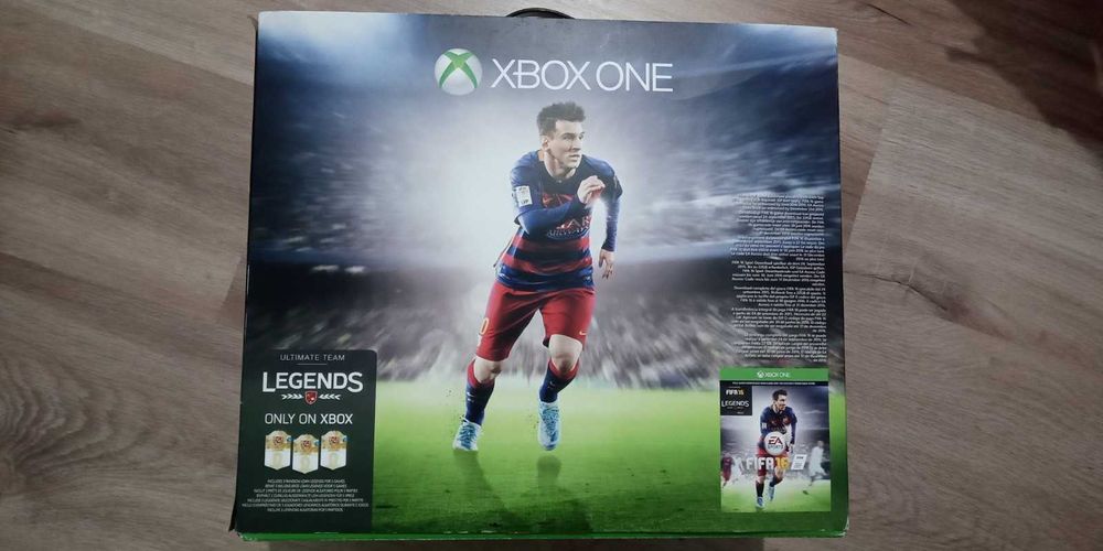 Xbox One 500GB na Caixa + Comando c/ Bateria Recarregável