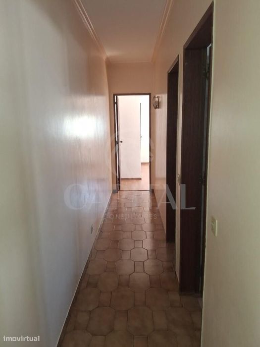 Apartamento T2 em Moradia