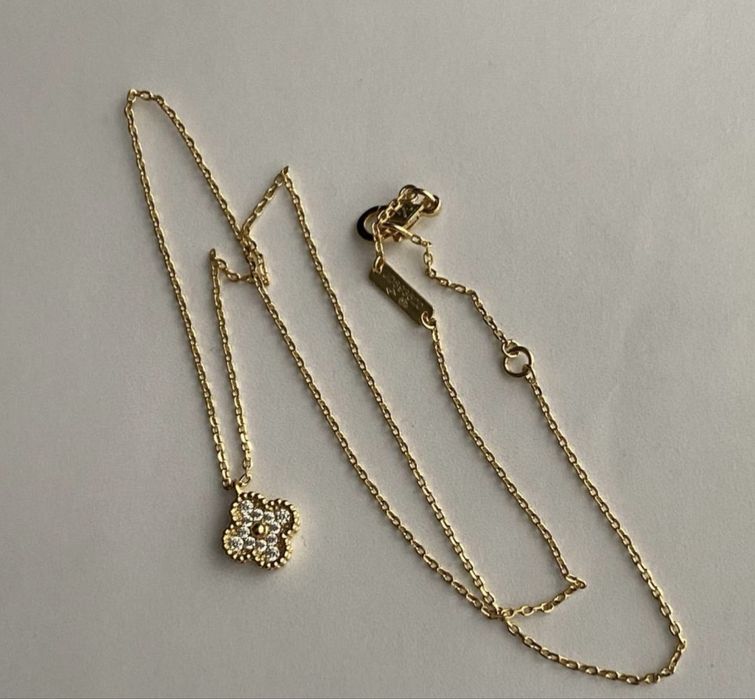 Прикраси van cleef