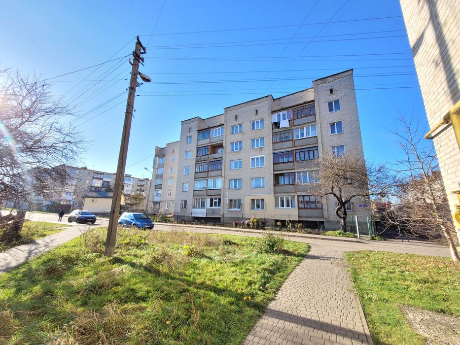 2к."ЧЕШКА", 4/5ц, 54м2, Тепла дуже!, житловий стан,  сонячна! 51500уо!