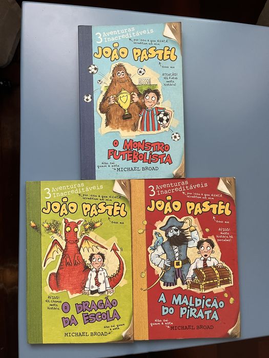 Livros juvenis.