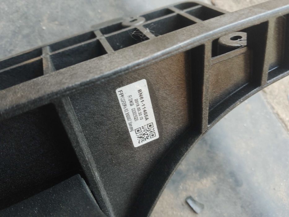 Кронштейн-ніжка під телевізор