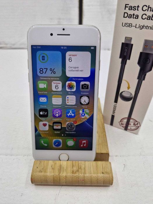 Apple iPhone 8 64GB смартфон  | Батарея НОВА | Хороший стан