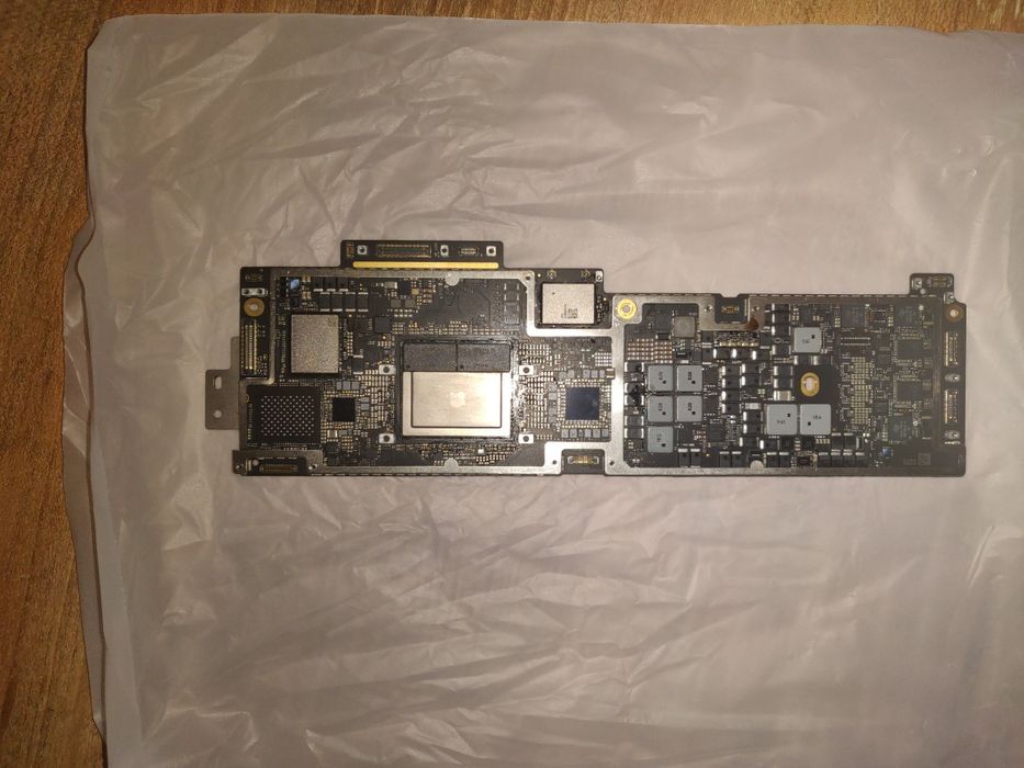 Материнська плата MacBook air 2022 m2 8/256 б/у