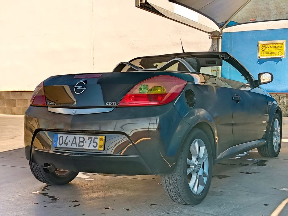 Opel Tigra twintop cabrio de 2005 a diesel 180mil kms