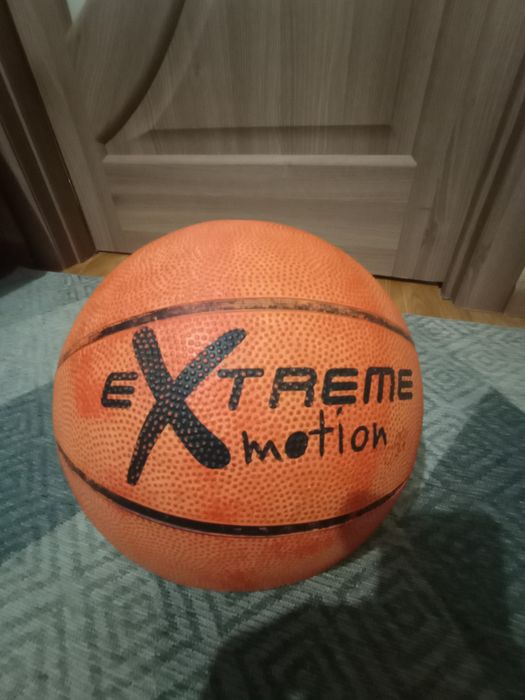 Продам баскетбольний м'яч