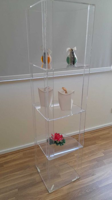 Expositor, vitrine de canto em acrilico
