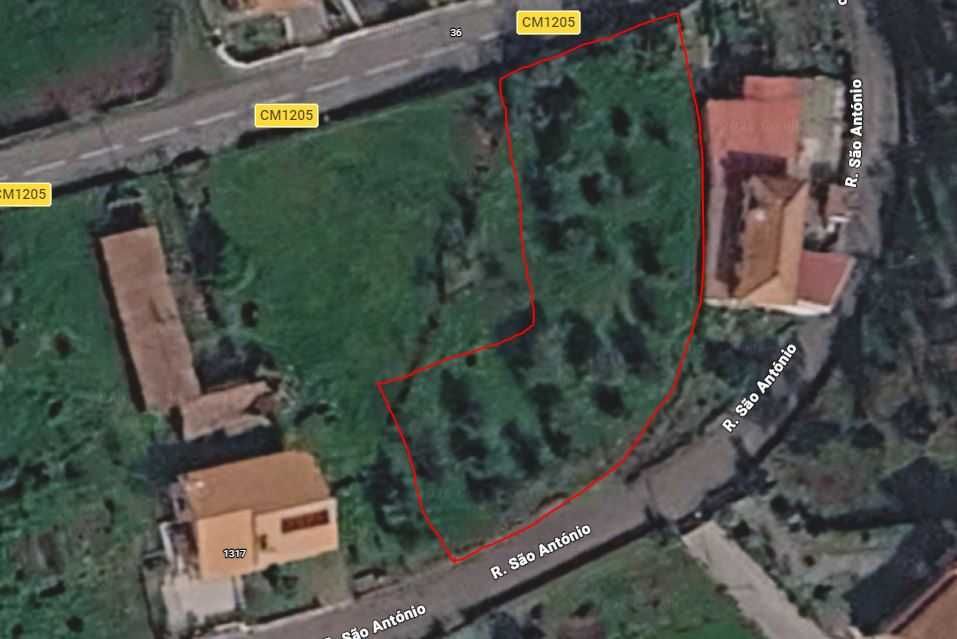 Vende-se terreno para construção em Mansores