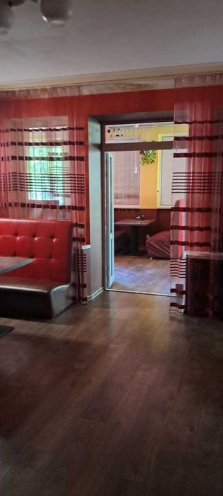 Приміщення для бізнесу 300 м² у центрі міста з меблями та обладнанням