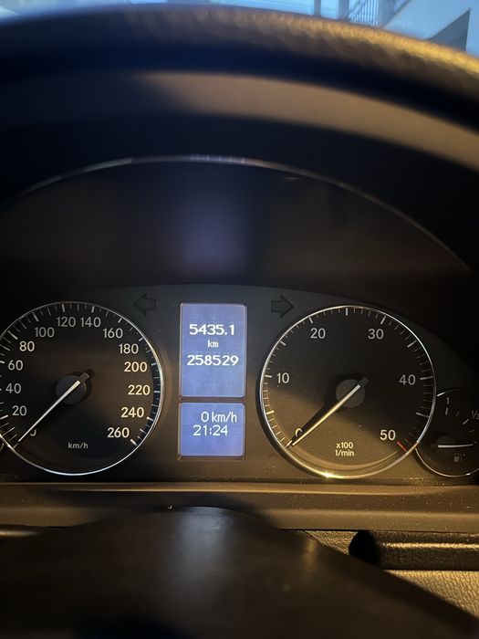 Mercedes benz c220d avantgarde