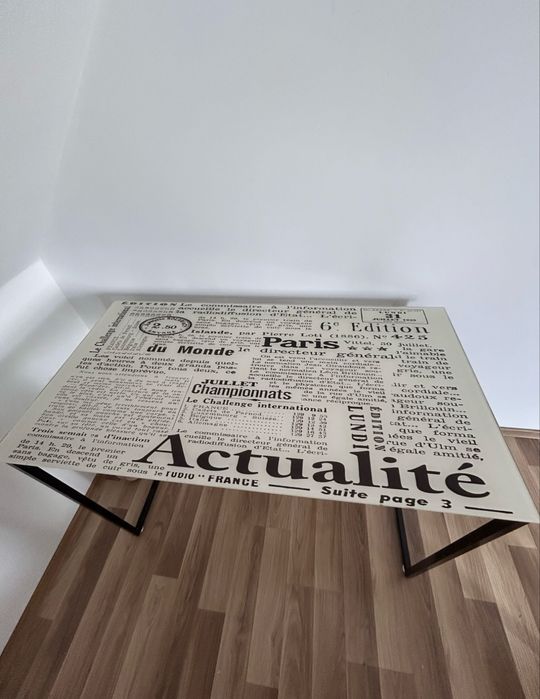 Stolik szklany biurowy