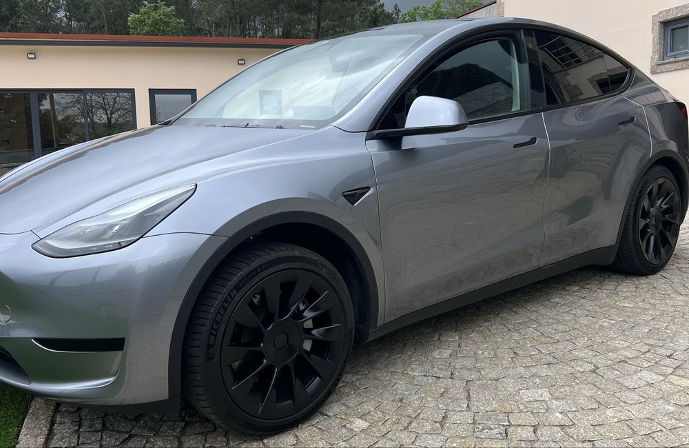 Tesla y Long range 2024 premium