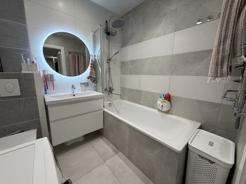 єОселя /ПРОДАЖ З РЕМОНТОМ АВАЛОН зелена 2-кім квартира