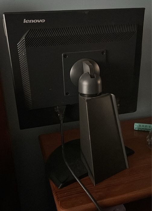 Monitor Lenovo ThinkVision