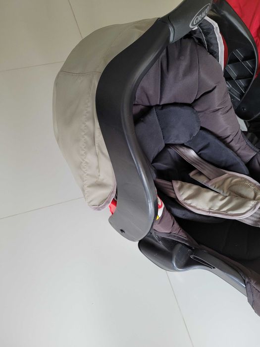 Sprzedam 2 foteliki nosidełka 0-13kg Graco