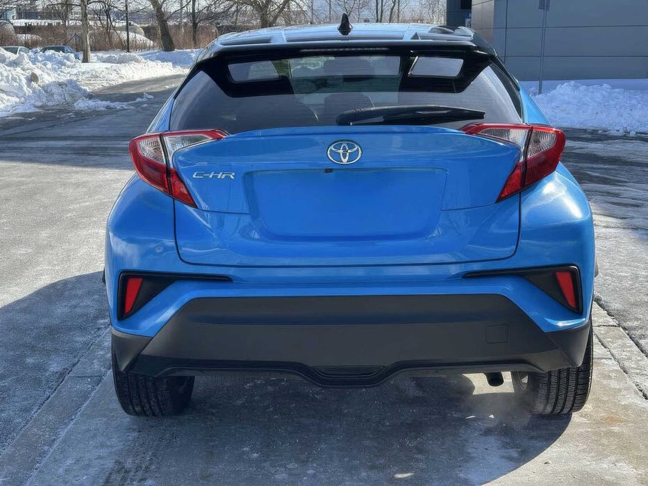 Toyota C-HR Limited      2019