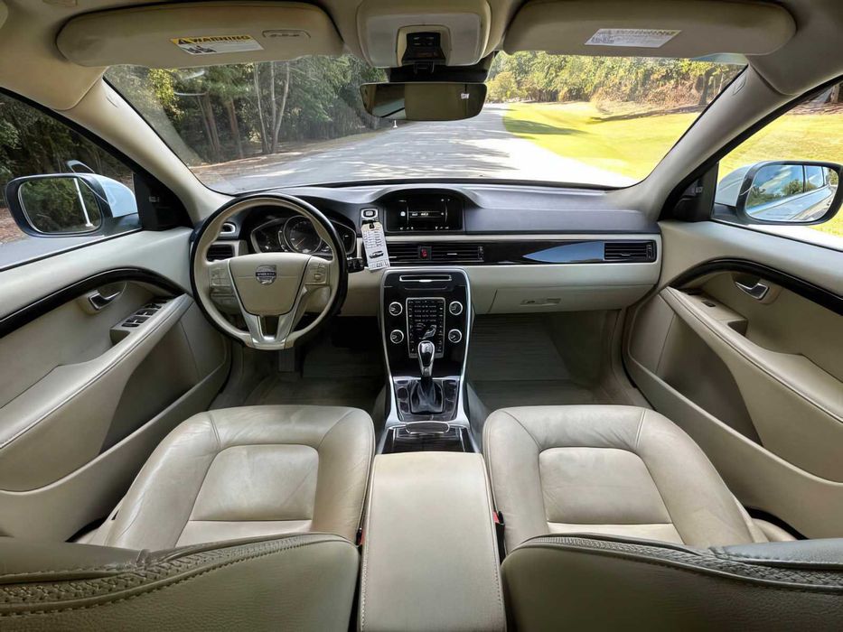 Volvo XC70 T6      2015