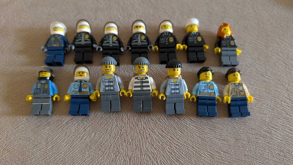 14 Minifiguras Lego City