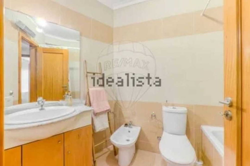 Apartamento T1 FURADOURO