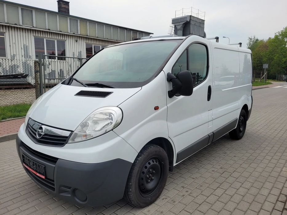 Opel VIVARO  Lift*Klima* 3 fotele* Skrzydła* z Niemiec