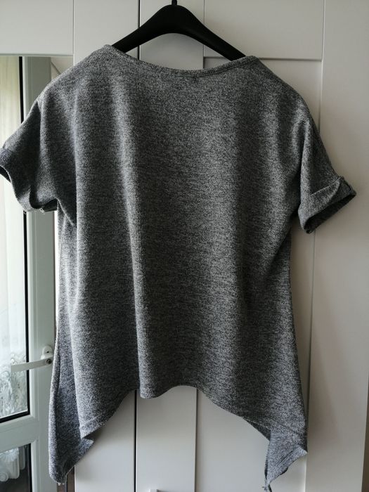 Bluzeczka z przedłużanymi bokami