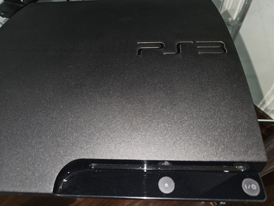 Sony PS3 250 GB com 3 comandos