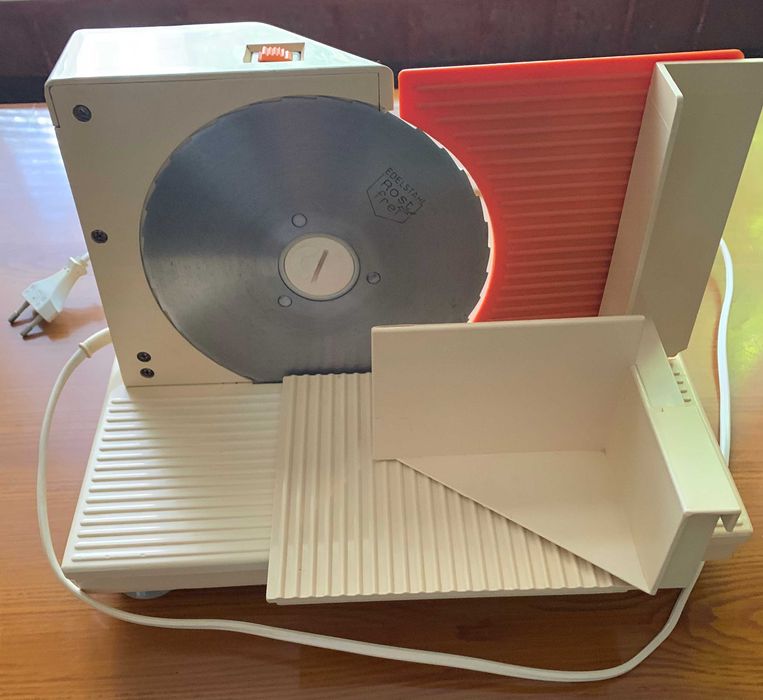 Слайсер(скибкорізка)