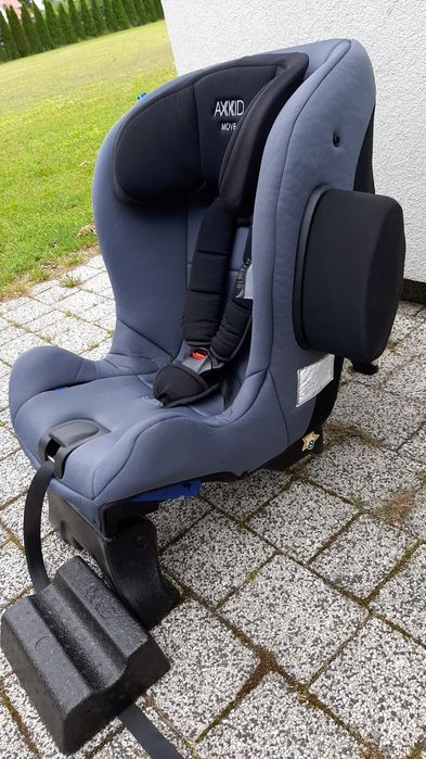 Fotelik samochodowy AXKID MOVE tyłem