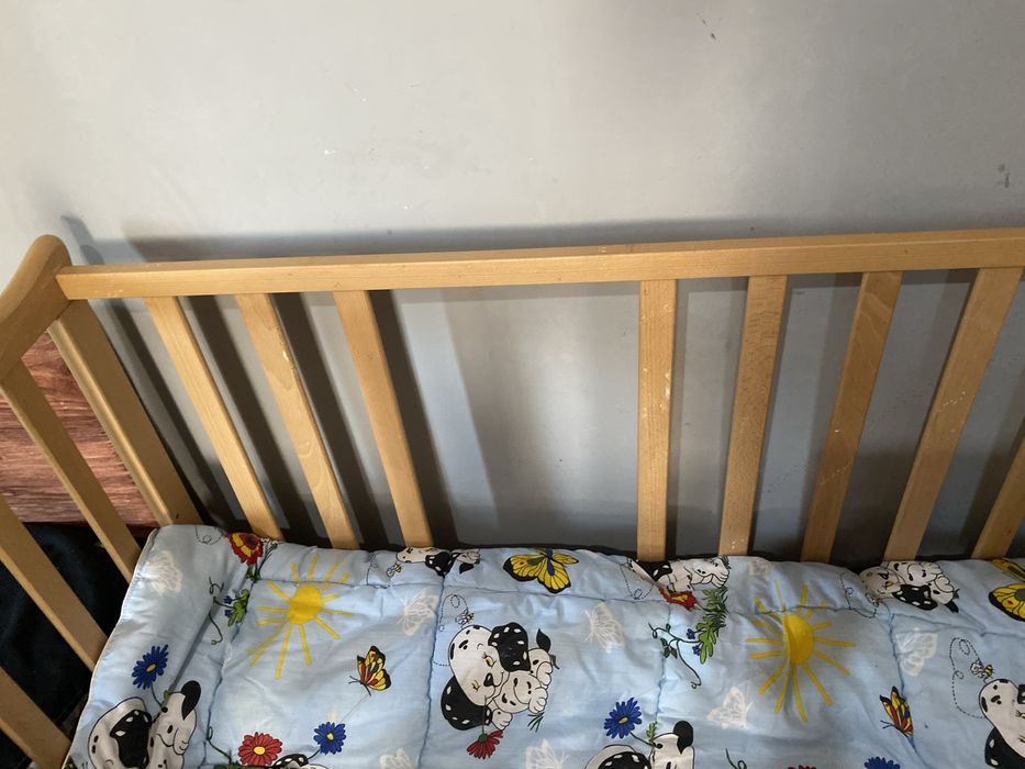 Ліжечко дитяче