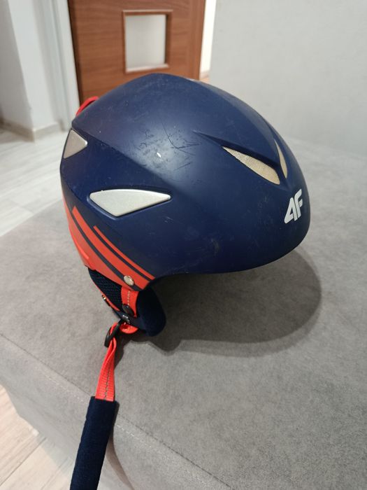Kask narciarski firmy 4f rozmiar xs